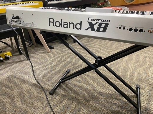 Roland Fantom-X8 2